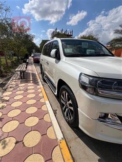 تۆیۆتا لاند کروزەر